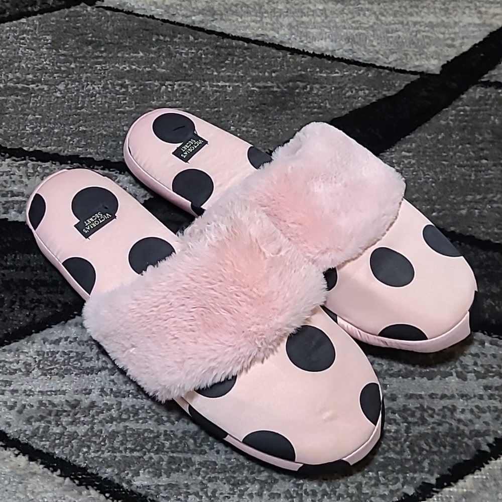 VICTORIA SECRET POLKA-DOT FAUX FUR SLIPPERS